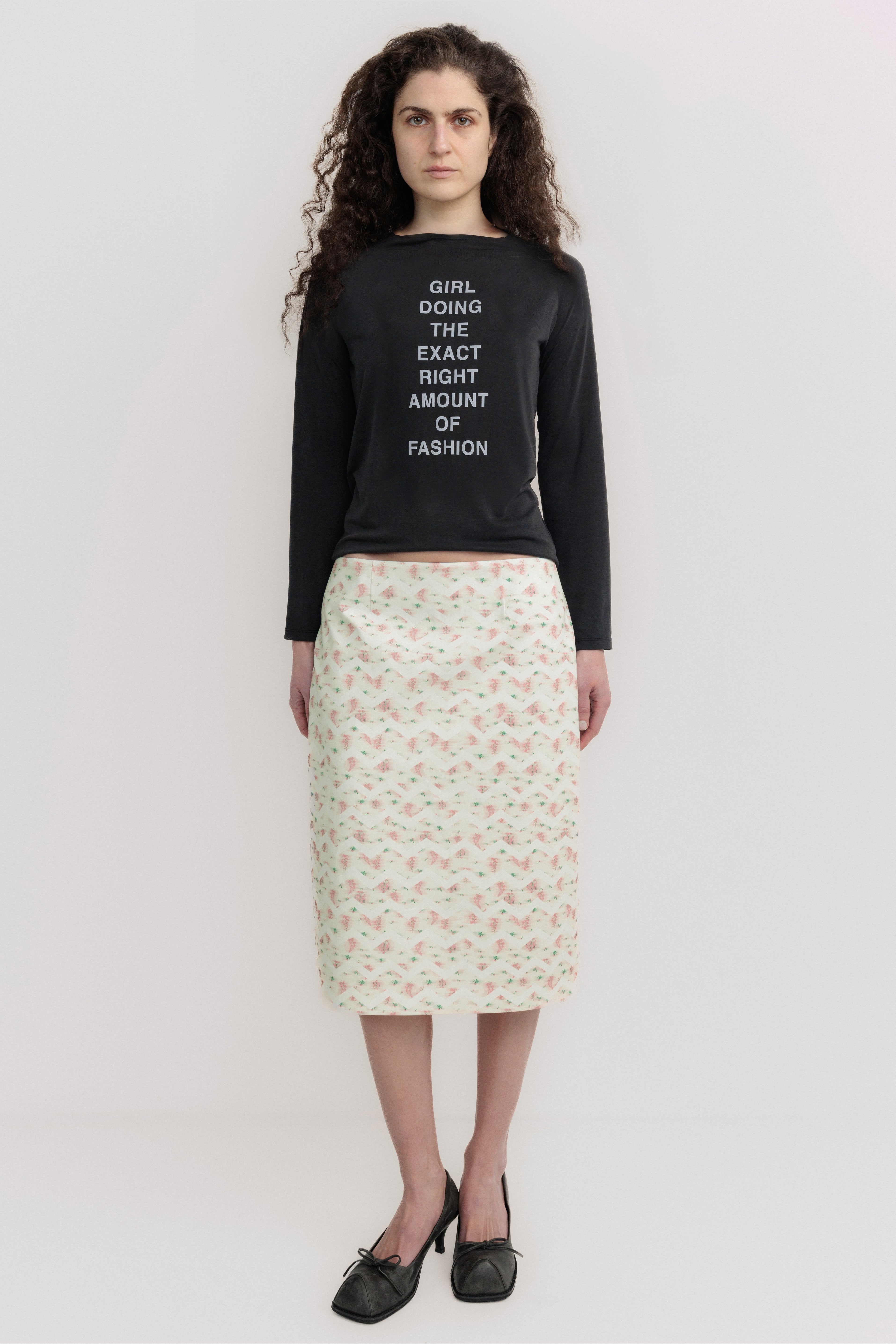 'GIRL DOING THE EXACT RIGHT AMOUNT OF FASHION' TOP