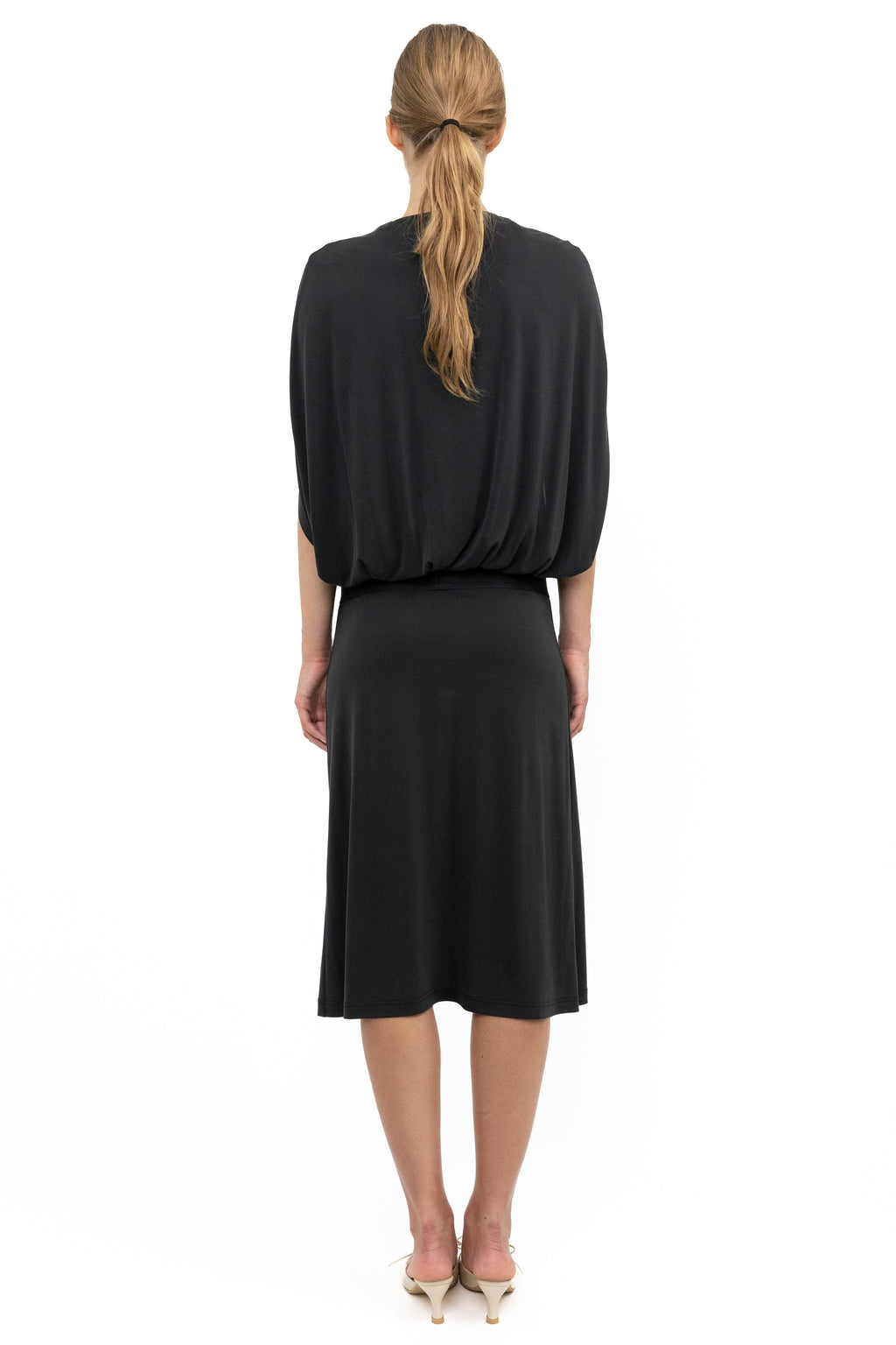 CAPE DRESS CHARCOAL